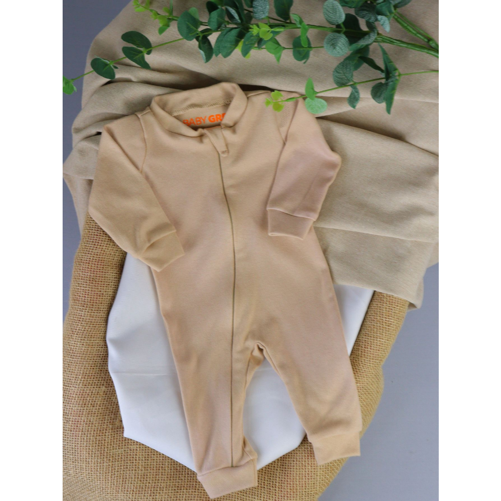 Macacão de Bebe Minimalista com Ziper Baby Greg - (0 a 9 meses) Lançamento