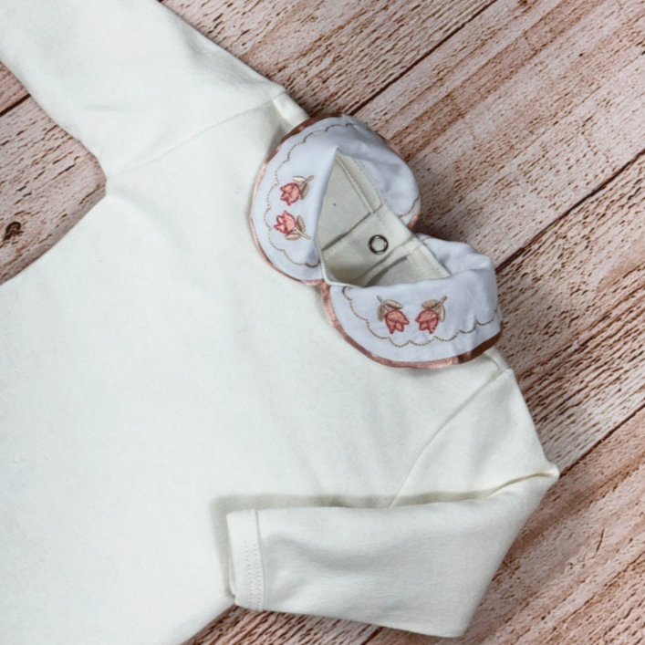 Body Bebê Menina com Gola Bordada – Conforto e Elegância