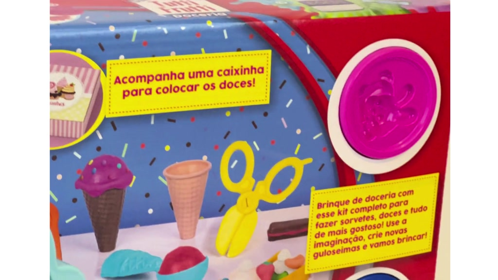 Massinha de Modelar Infantil Doceria Com Cheiro de Tutti-Frutti + Acessórios - Super Toys