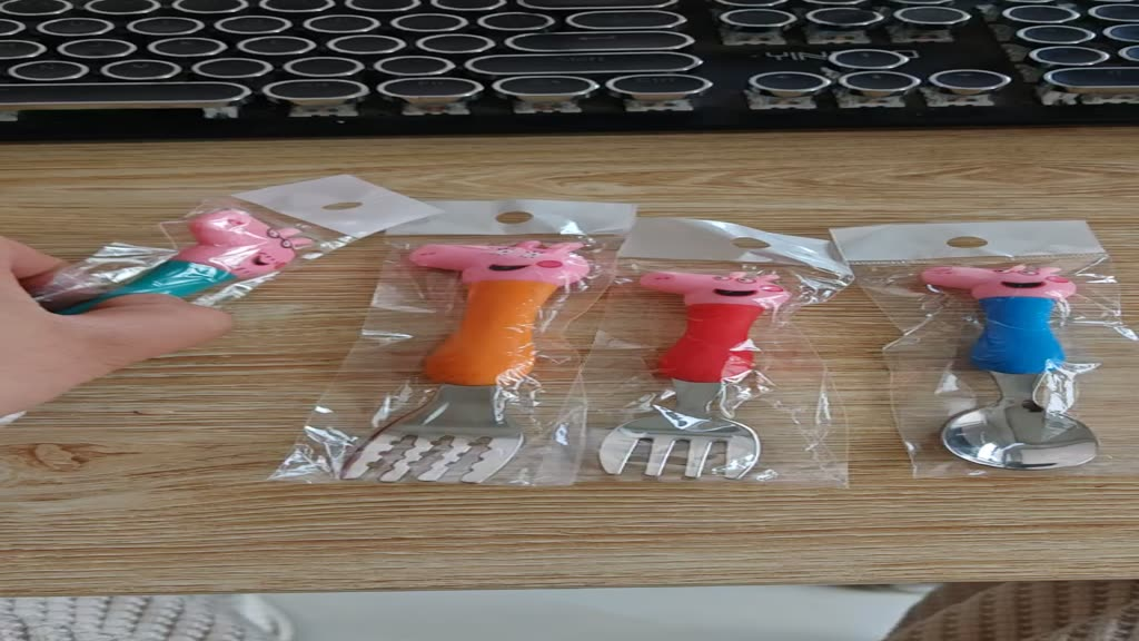 4Pcs Cutelaria Piggy Kids 304 Paige George Mãe E Pai Desenho Animado Presente De Aniversário De Férias